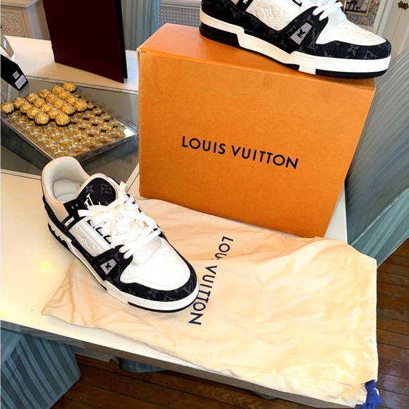Louis Vuitton Black and White Sporty Sneakers - Picture 1 of 11